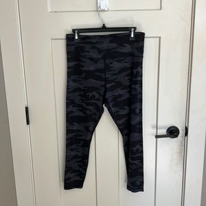 Athleta camo 7/8 Elation tights